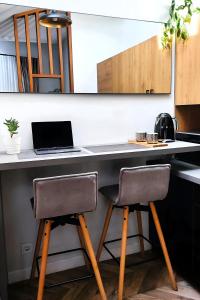 Elumen Studio Apartment I near Cathedral & Bernardine Park