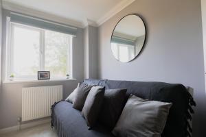 Stylish Two bedroom flat near town centre