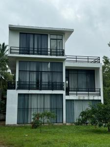 Pearl White Residency-VILLA