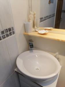 Feng Shui Flat for 4