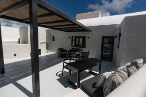Rosaviglia Luxury Villa - an Oia Private Hideaway
