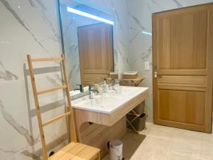 Villas Villa moderne adapte aux PMR : photos des chambres