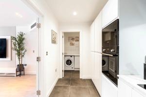 Italian Elegance In Riverside Battersea