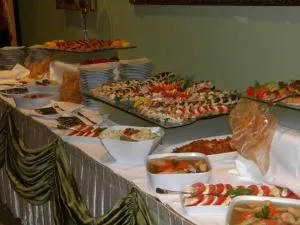 Restauracja Hotel Imprezy wesela - szkolenia - 米尔科