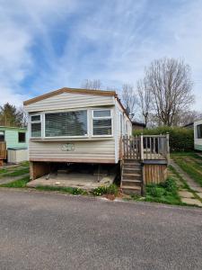 2 Bed Lodge - Parking Garden Pets