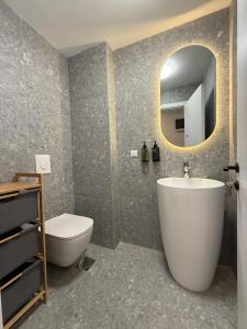 AD Luxe Suites