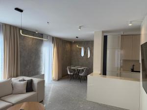 AD Luxe Suites