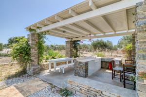 A summer house a few steps from the beach