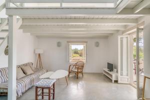 A summer house a few steps from the beach