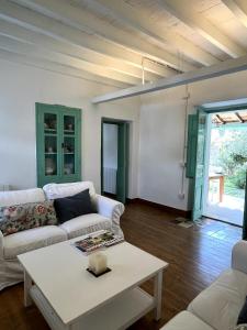 DOMU ANTIGA COLLINAS Encantadora Casa Sarda con Patio privado-Hasta 5 Huéspedes img4