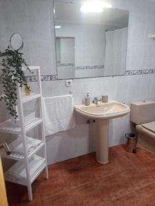 Apartamento Salamandra 100m2 con terraza y piscina