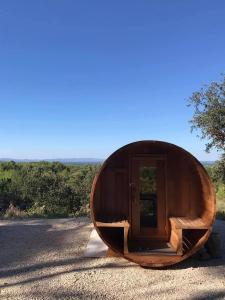 Gîte Lavande vue Luberon 33 hectares piscine Spa Sauna au cœur de Provence