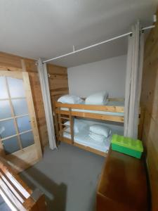 La Mongie T3 duplex 8 personnes, 2 chambres, 2 alcoves