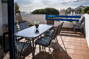 Sea view apartment with great terrace and 4 pools - Duquesa Suites 308