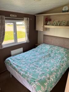 Jay 35 4 bed sleeps up to 8 dog friendly caravan Thornwickbay haven site on East coast