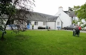Ruthven House Holiday Cottages - 金尤西