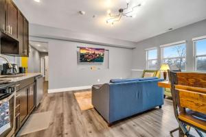 Cle Suites 2BR 1BA 5 min Walk to Cle Clinic Unit 4