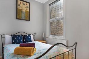 Saltram Crescent First Floor Flat Sleeps 4