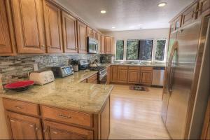 HCH1221 - Tahoe Bonoff Venture