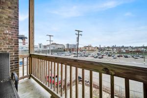 Cle Suites 2BR 1BA 5 min Walk to Cle Clinic Unit 5