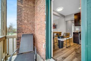 Cle Suites 1BR 1BA 5 min Walk to Cle Clinic #15