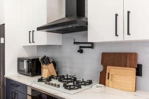 Spacious & Cozy Central Cincinnati Home