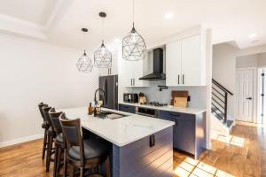 Spacious & Cozy Central Cincinnati Home