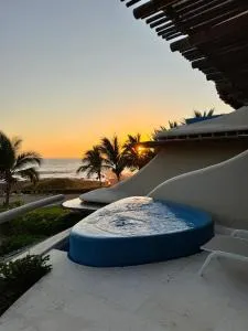 Exclusivity and Comfort in a Luxury Ana 4 - La Salada