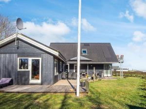 Panoramic Fjord Retreat with Spa Bath