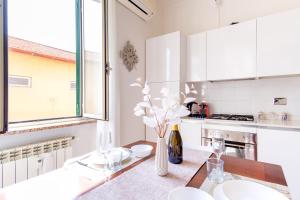 Elegantis Labicana Apartment - Few steps from the Colosseum