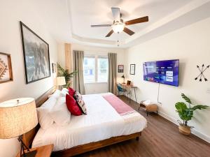 The Prairie Suite Newly Built Upscale Central