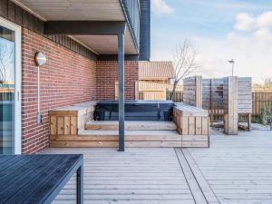 12 person holiday home in Thyborøn-By Traum