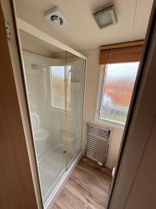 The Beach Hideaway Pet Friendly 2 Bedroom Static Caravan Clarach Bay