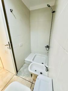 Estudio industrial con balcón