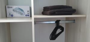 Zimmer 1 von 3 mit Gemeinschaftsbad-Küche, 30min Köln Messe Bahnhof, 5min Leverkusen Bahnhof Zentrum