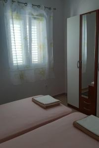 Apartments with parking space Ivan Dolac, Hvar - 24264