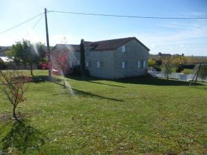 Maisons de vacances House in Monsegur with Panoramic Views : photos des chambres