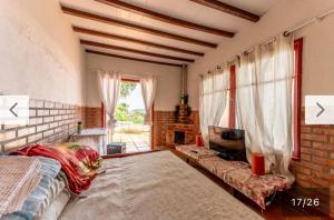 Refúgio a beira Ilha de itacuruça RJ