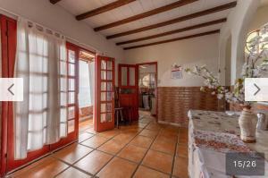 Refúgio a beira Ilha de itacuruça RJ