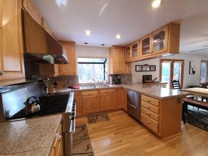 IVH0869 - Cinnabar Creek home