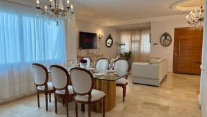 Spectacular Villa Near Walled City