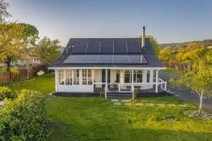 Charming Wine Country Farmhouse with Scenic Views home - Sonoma