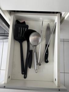 AU75 Silencioso e Vista Urbana Bonita das Altura