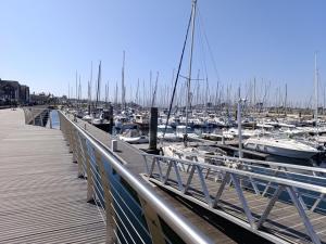 Appartements Appartement duplex 4-5 pers., proche thalasso avec Wi-Fi et parking - FR-1-639-23 : photos des chambres