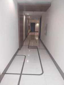 Emy Cozy Studio unit with street view balcony