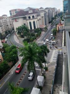 Emy Cozy Studio unit with street view balcony