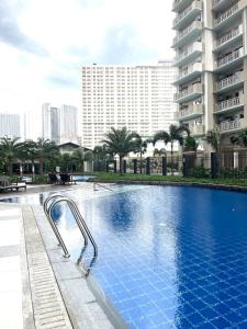 River view Unit at Brixton Place