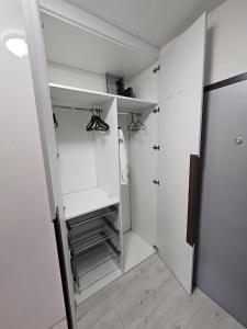 Moderný 1 izbový apartmán v Ružinove