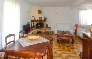 Maisons de vacances Amazing Home In Vedene : photos des chambres