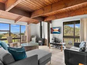 Retreat at Ngapeka - Tawharanui